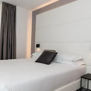 ***** Hotel J44 Lifestyle Italia